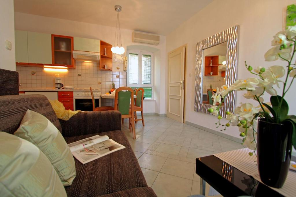 Apartments Amore Bol Chambre photo