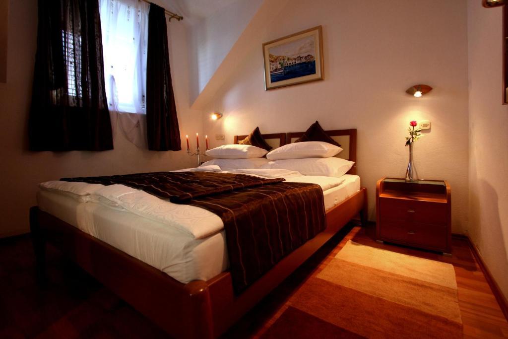 Apartments Amore Bol Chambre photo