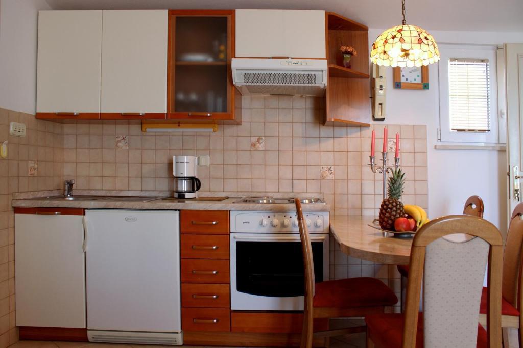 Apartments Amore Bol Chambre photo