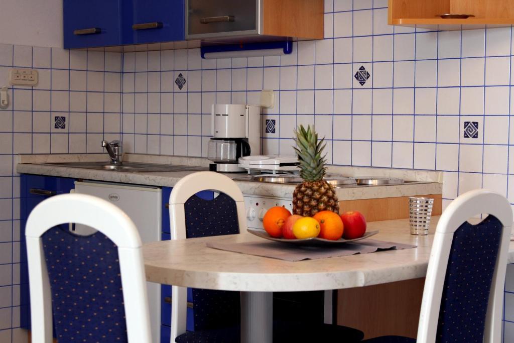 Apartments Amore Bol Chambre photo