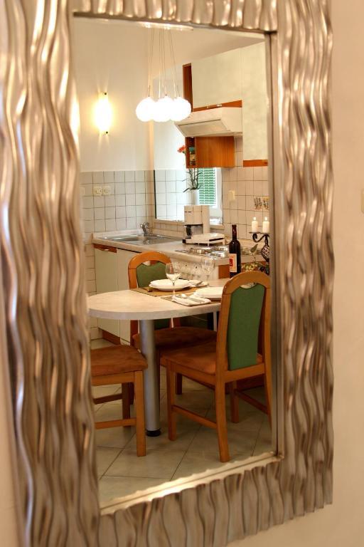 Apartments Amore Bol Chambre photo